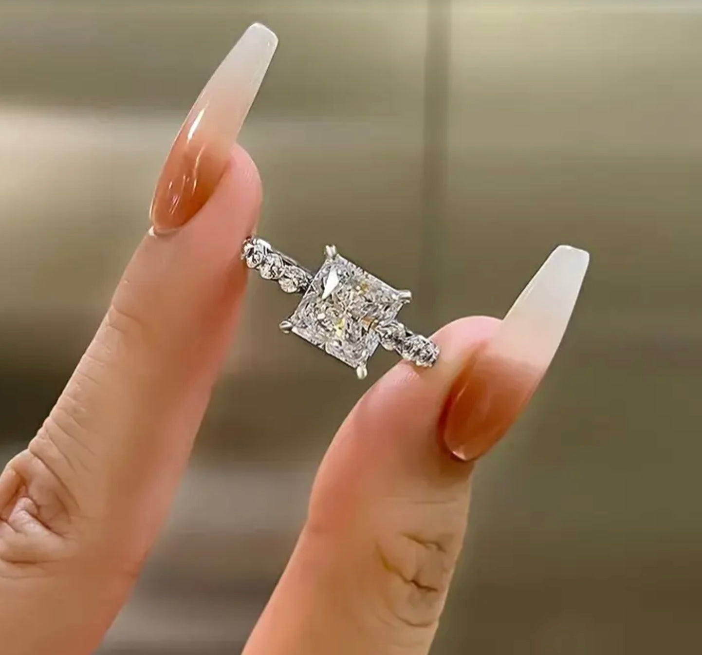 Quadratischer Diamant Ring