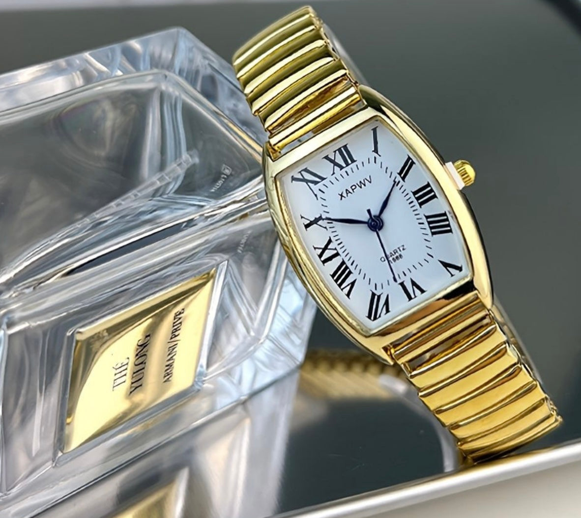 Goldene Armbanduhr