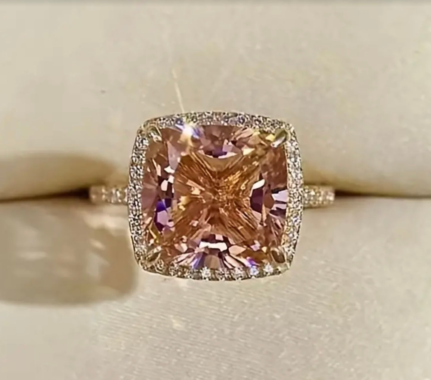 Champagner Quadratischer Ring